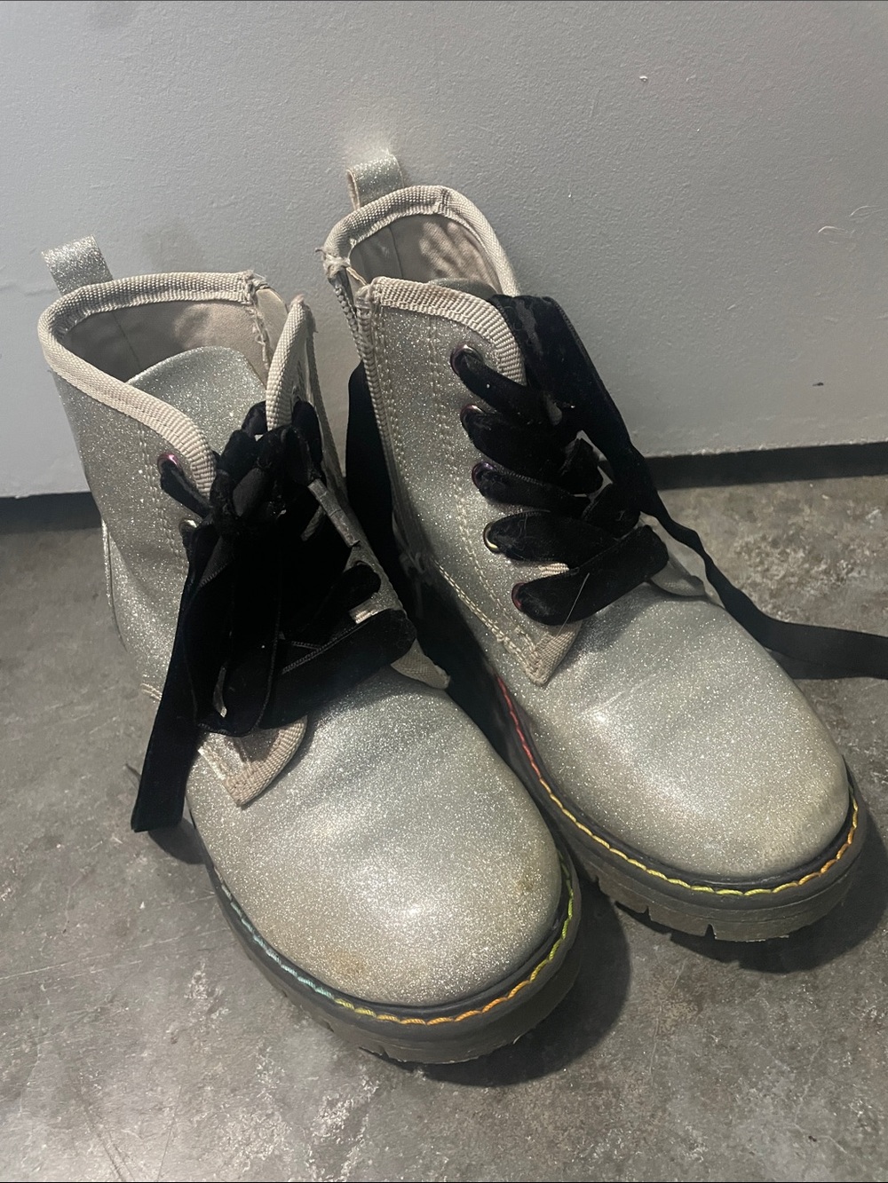 Dream Pairs Silver Glitter Combat Boots with Black Velvet Laces